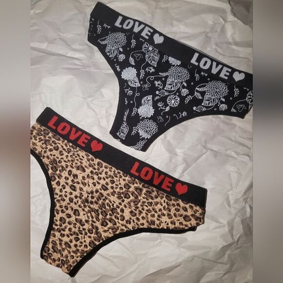 Surprise Panty bundle of 4 (mix and match) - Picture 5 of 16